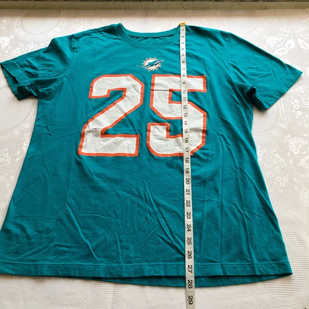 The Nike Tee Miami Dolphins Jersey Xavien Howard Men’s Size M Short Sleeves Top